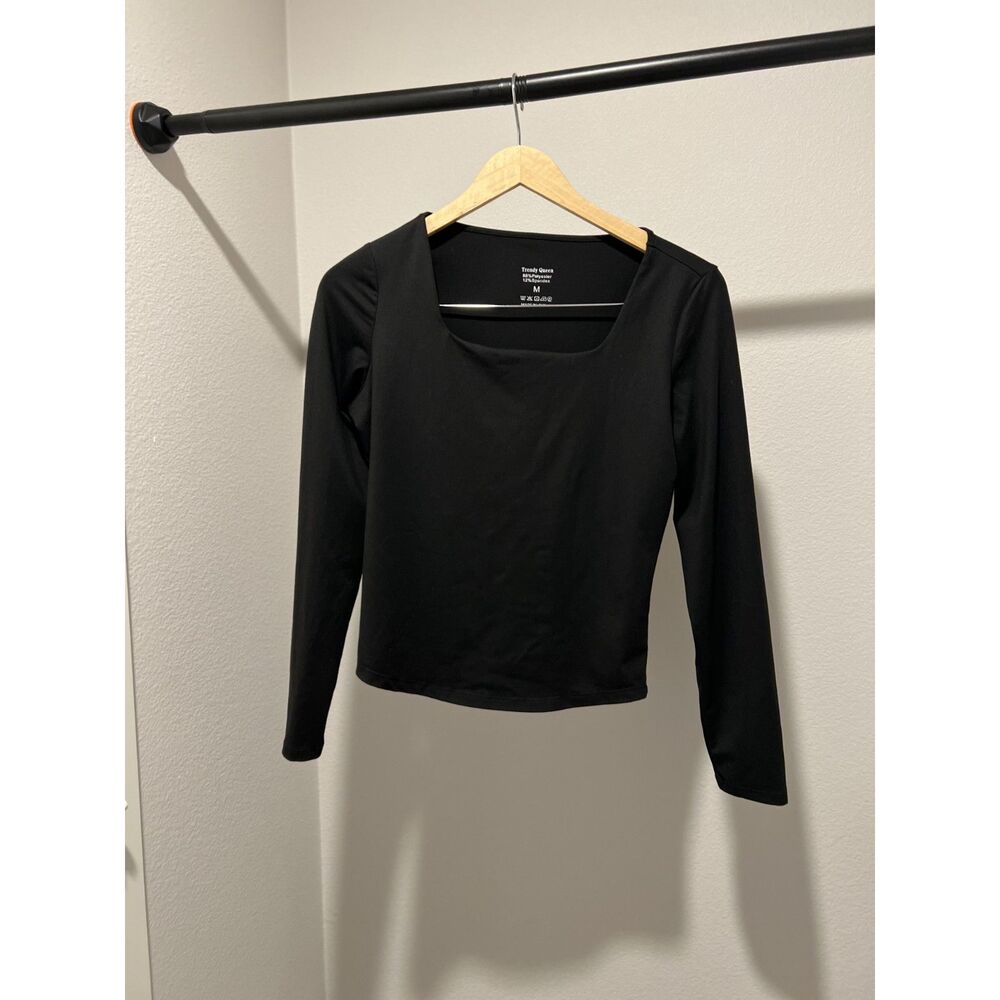 Trendy Queen Black Long Sleeve Size M Excellent Condition